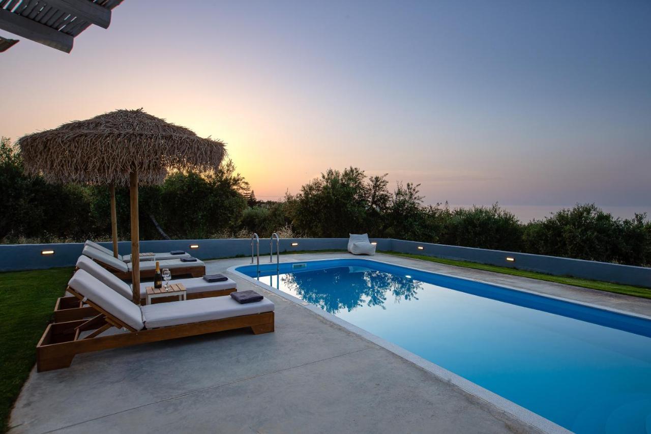 Gramvella Resort Adelianos Kampos Bagian luar foto