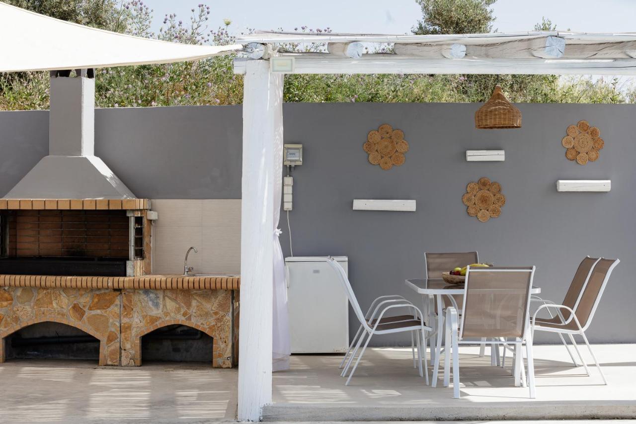 Gramvella Resort Adelianos Kampos Bagian luar foto
